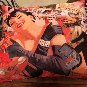 Colorful pillow measuring 8” by 7”! Looks French!